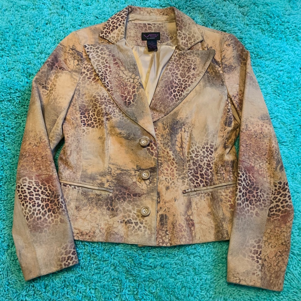 Vakko Women’s Leather Leopard Animal Print Jacket